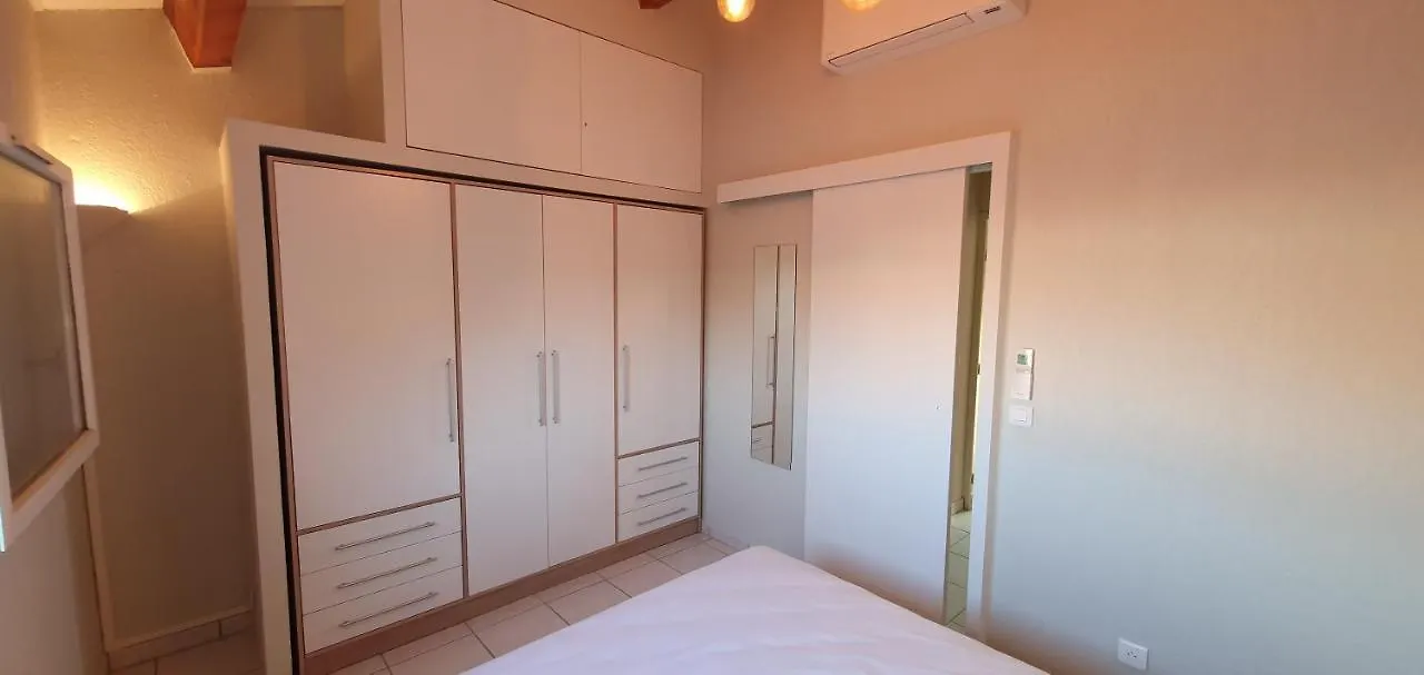 Mazet 63M² - Tahiti Parc - Le Lavandou 0*,  France